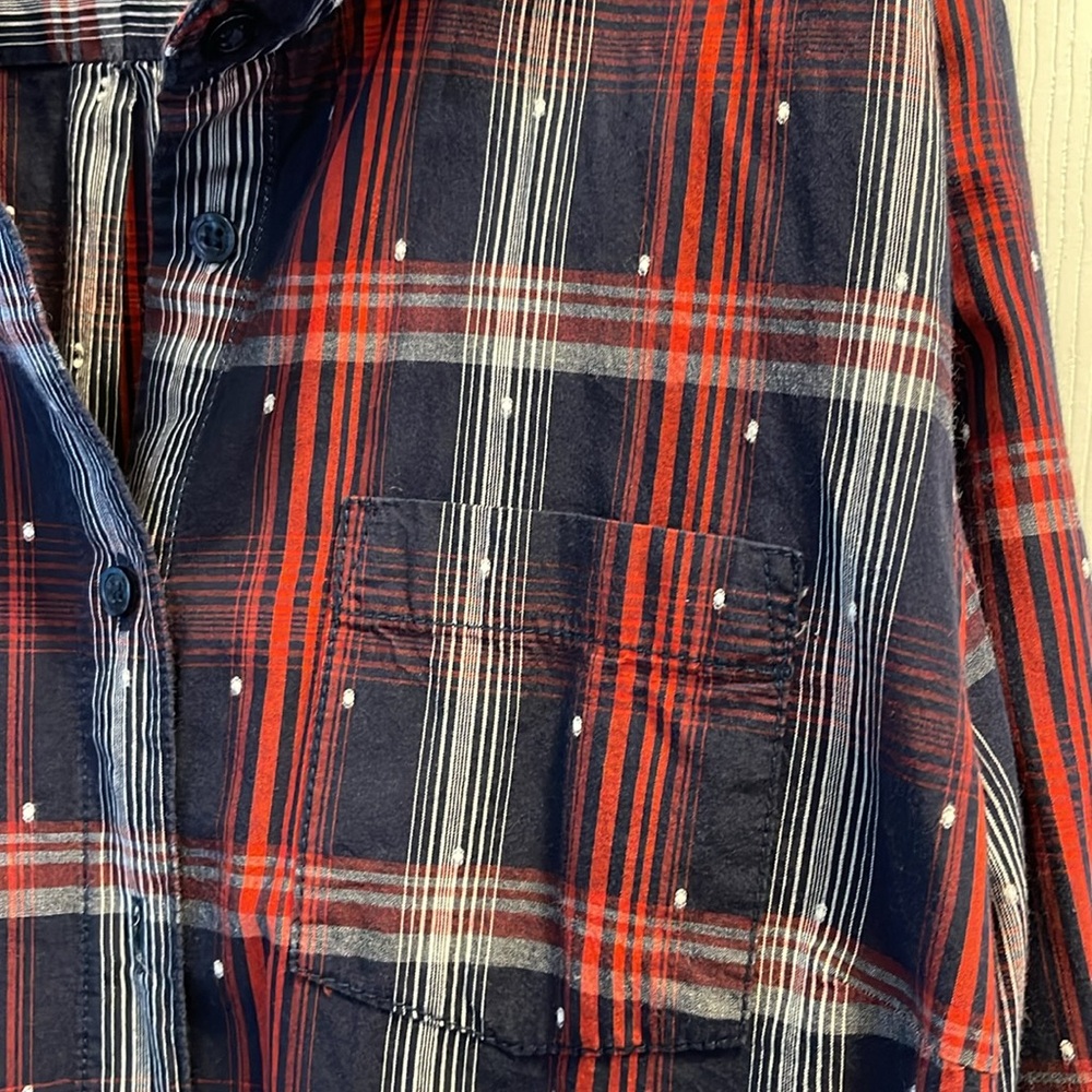 Tommy Hilfiger, button-down plaid, size medium - Picture 3 of 3
